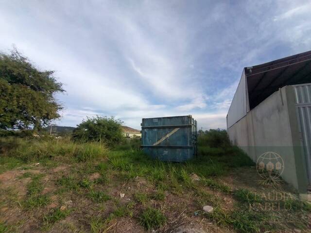 Área para Venda em Rio das Ostras - 3